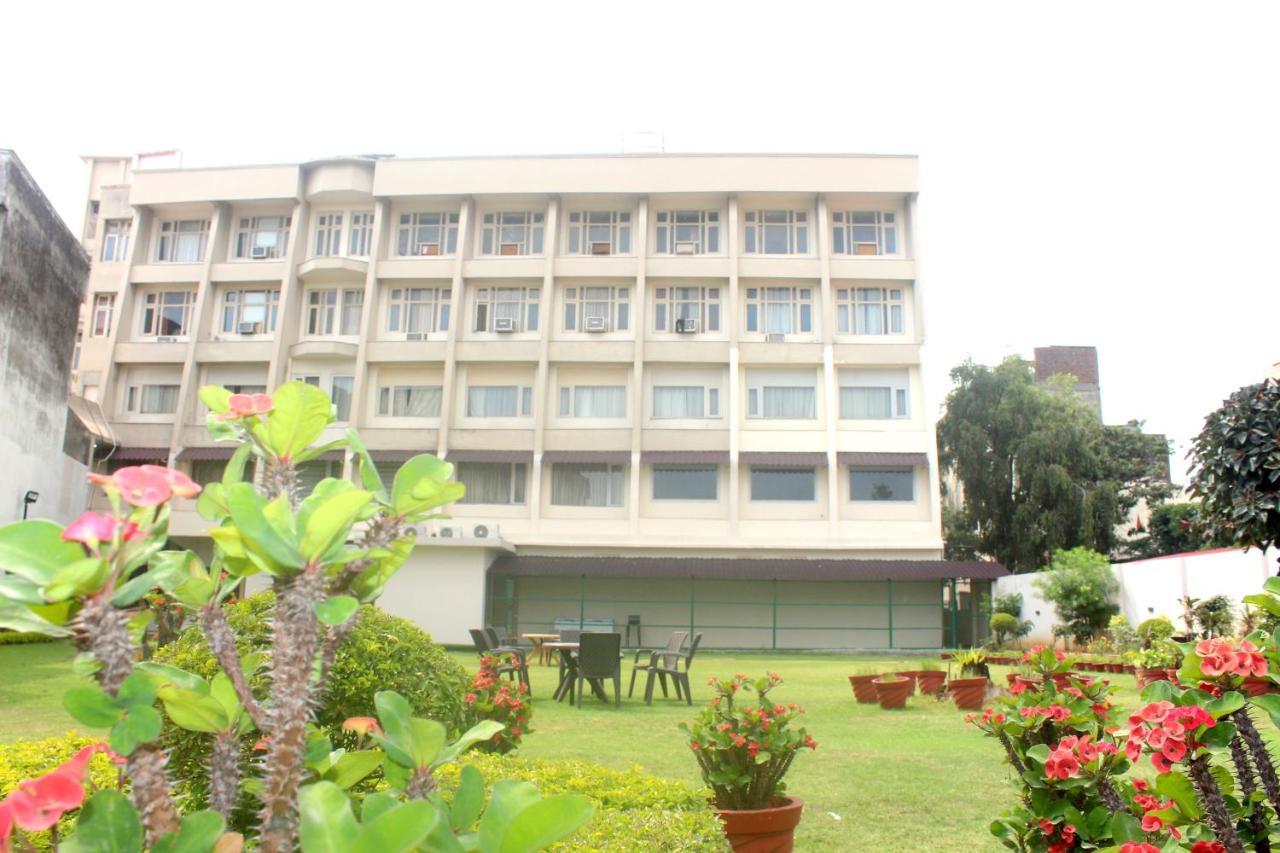 Cardinal Ambica Hotel Katra  Exterior photo