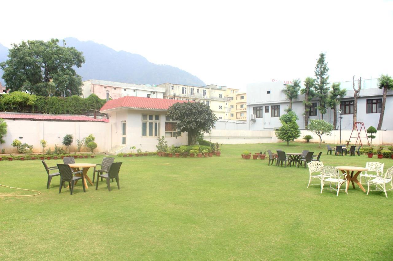 Cardinal Ambica Hotel Katra  Exterior photo