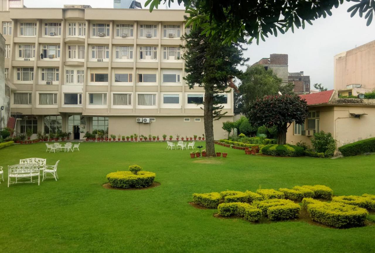 Cardinal Ambica Hotel Katra  Exterior photo